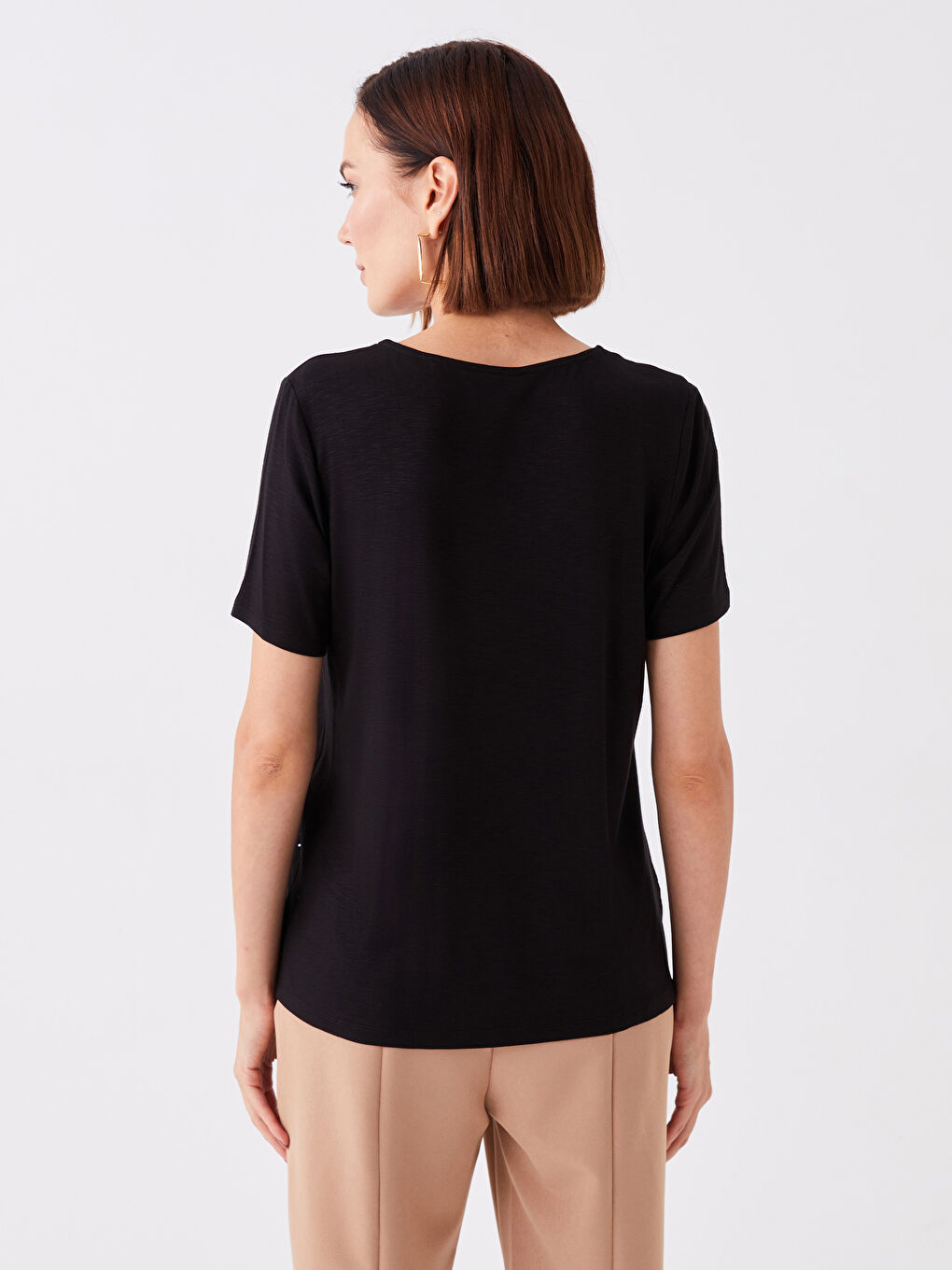 بلوزة نسائية بأكمام قصيرة مطبوعة برقبة دائرية-4