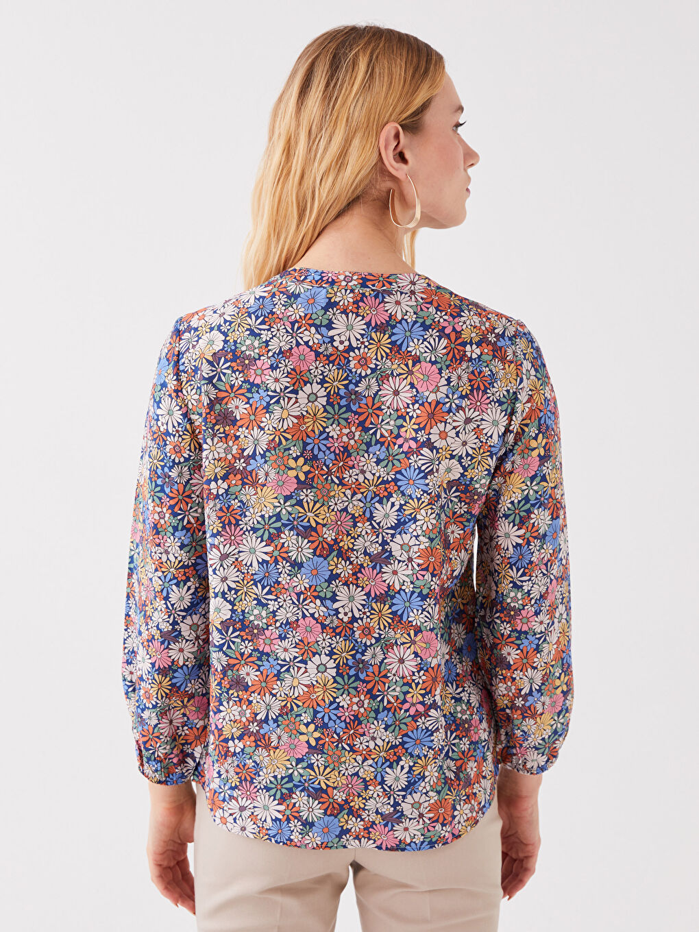 Turuncu Bağlamalı Yaka Çiçekli Uzun Kollu Kadın Bluz-4