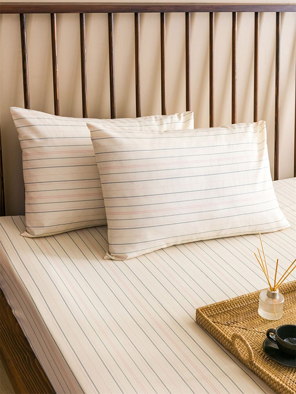 Karışık Çift Kişilik Çarşaf ve Yastık Kılıfı-1