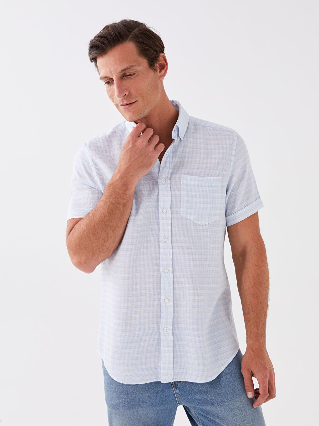 قميص رجالي بأكمام قصيرة وقصة عادية ونقشة