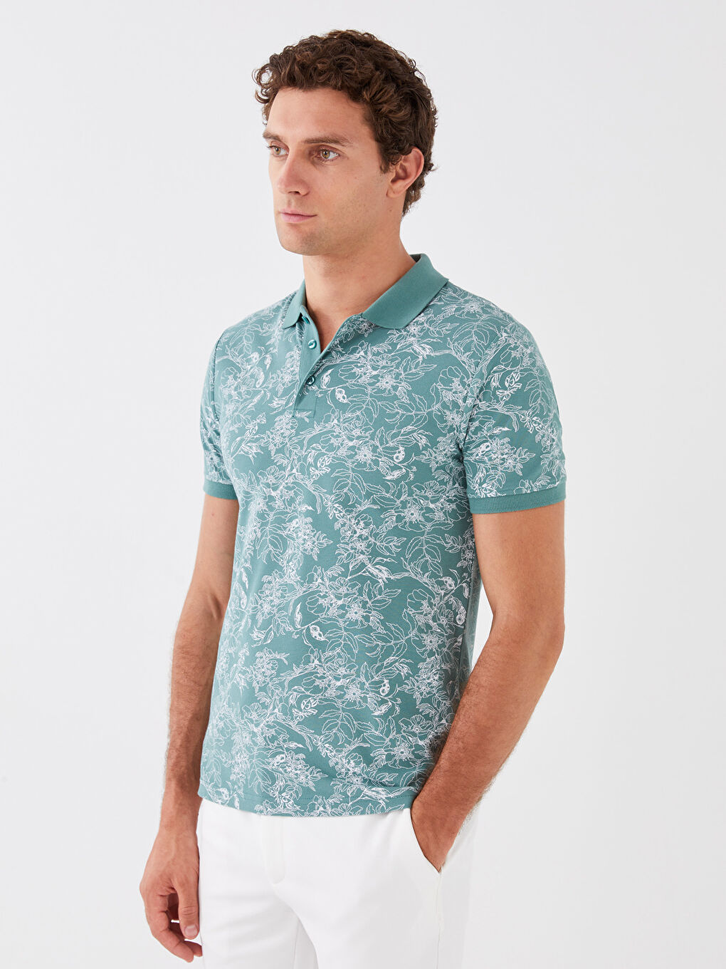 تي شيرت بياقة بولو كم قصير منقوش بيكيه للرجال-1