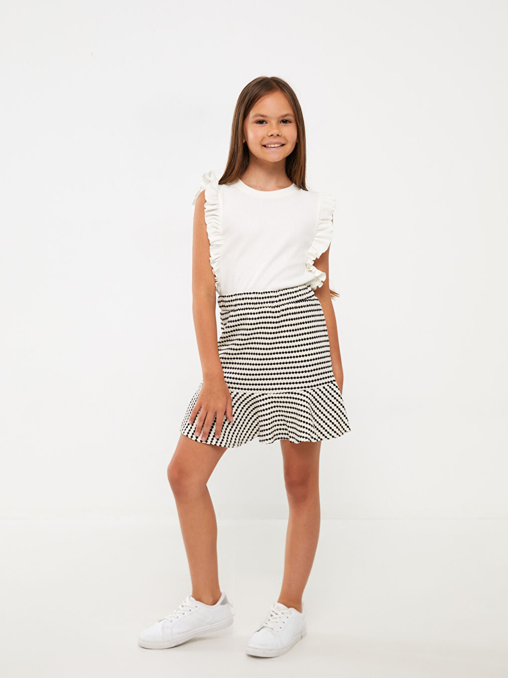 Beyaz Bisiklet Yaka Kız Çocuk Bluz ve Etek