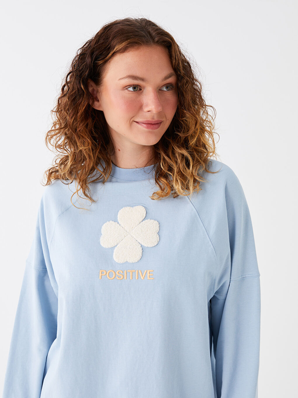 Bisiklet Yaka Nakışlı Uzun Kollu Oversize Kadın Sweatshirt Tunik-2