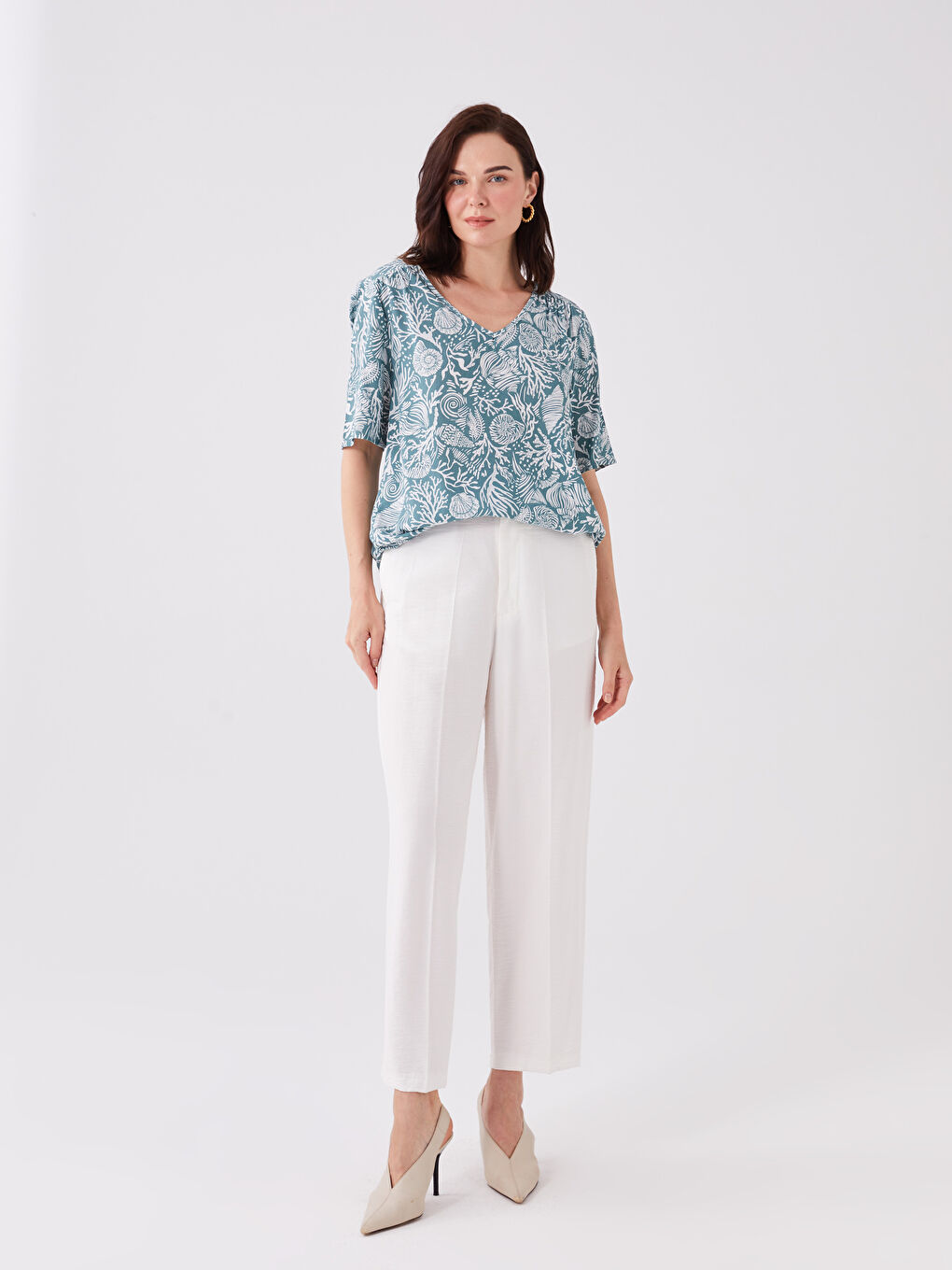 Блузка с V-образным вырезом, узором и коротким рукавом для женщин-2