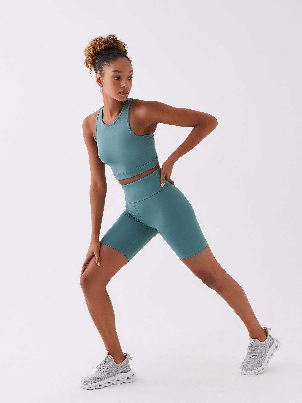 Yeşil Beli Lastikli Düz İnterlok Kadın Şort Tayt-1