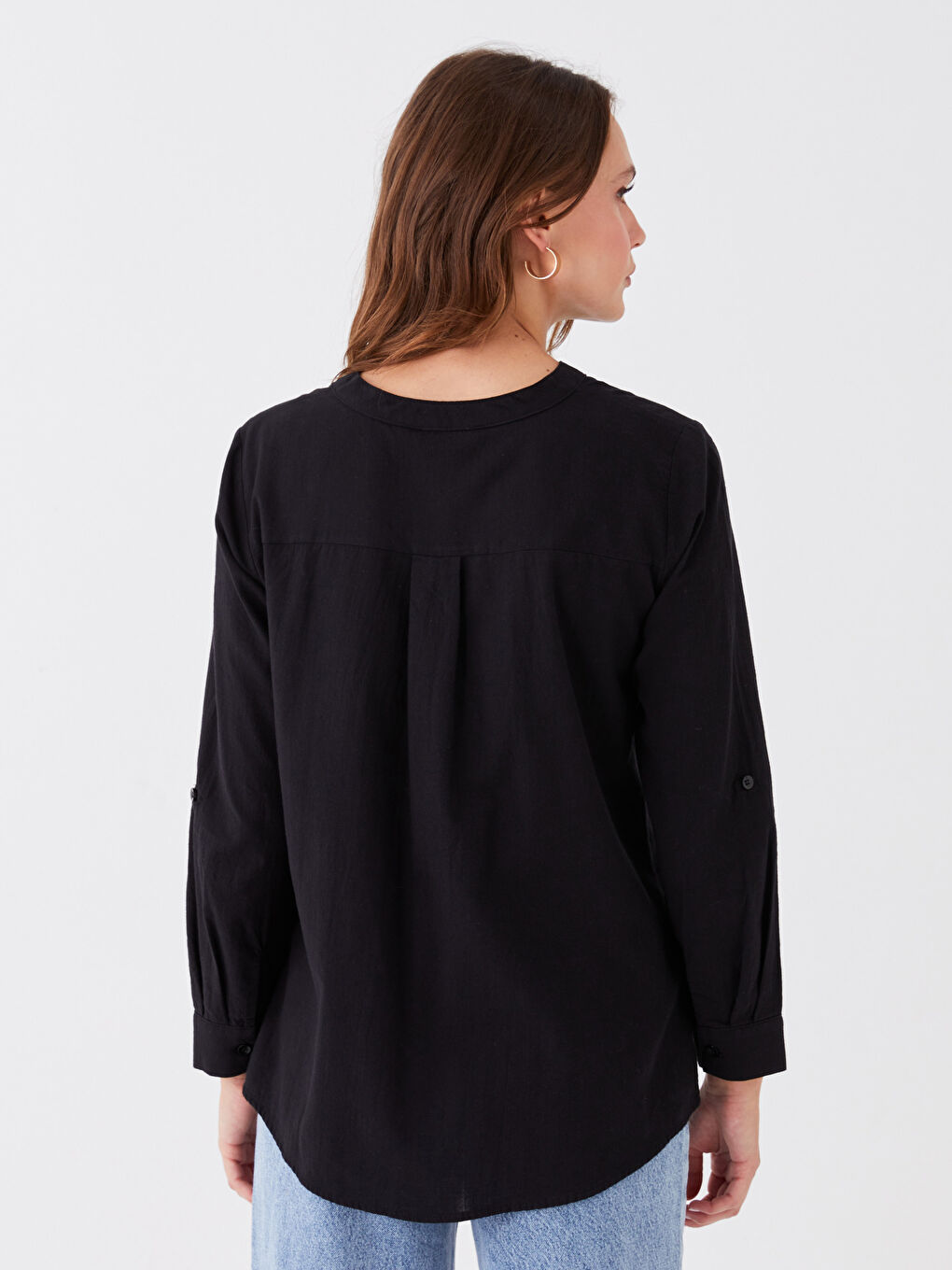 Siyah Kaçık Yaka Nakışlı Uzun Kollu Kadın Gömlek-4