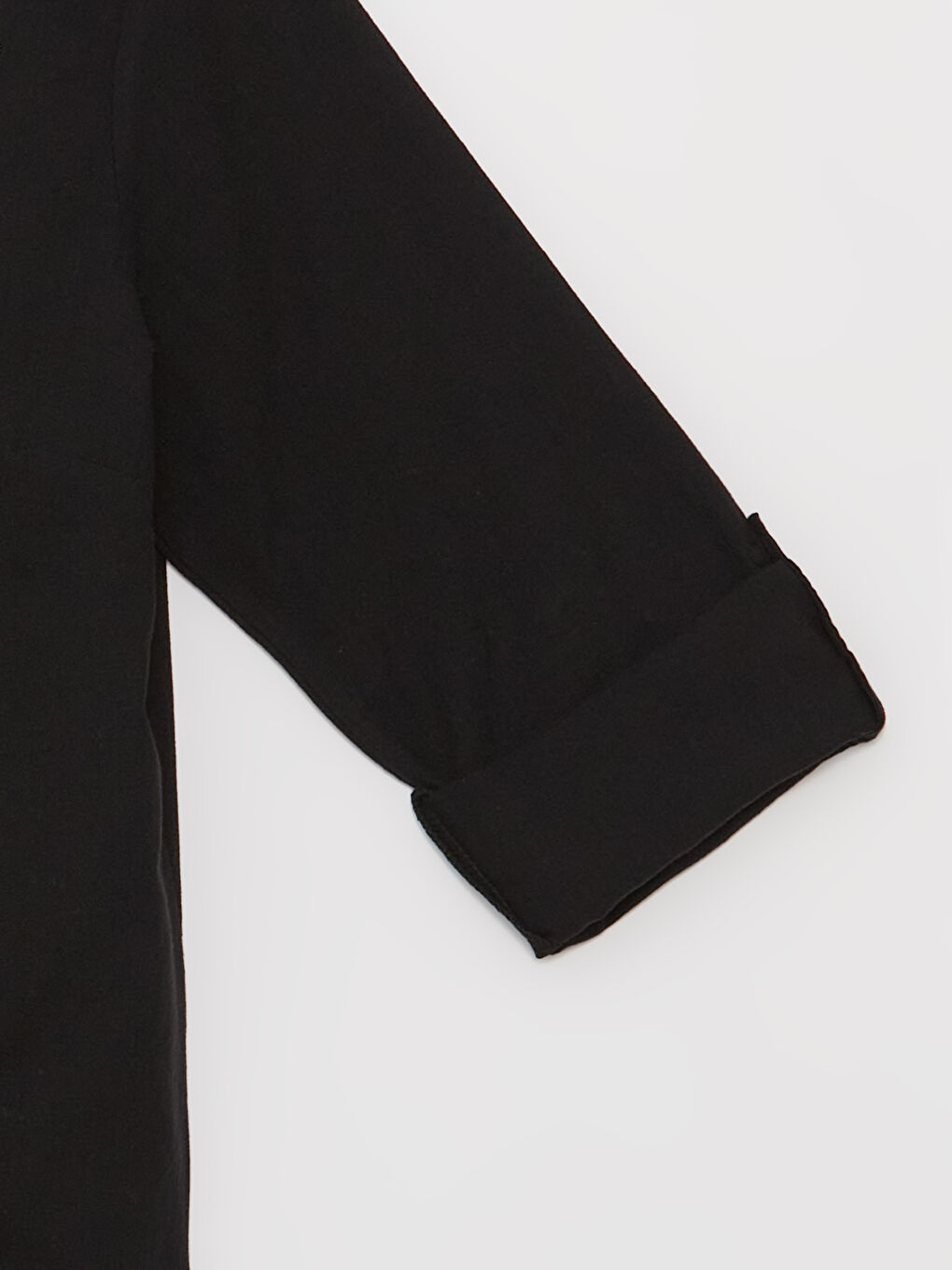 Siyah Kaçık Yaka Nakışlı Uzun Kollu Kadın Gömlek-6