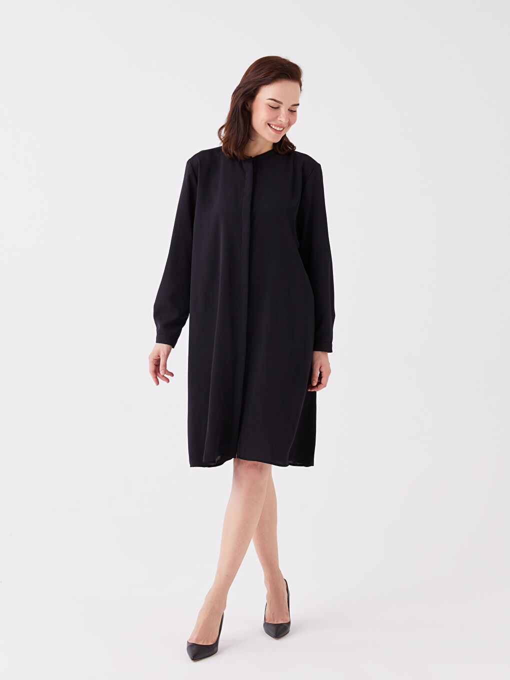 Siyah Hakim Yaka Düz Uzun Kollu Kadın Tunik