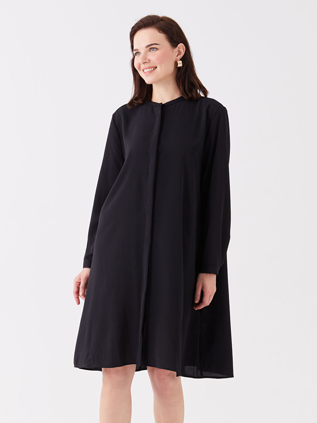 Siyah Hakim Yaka Düz Uzun Kollu Kadın Tunik-1