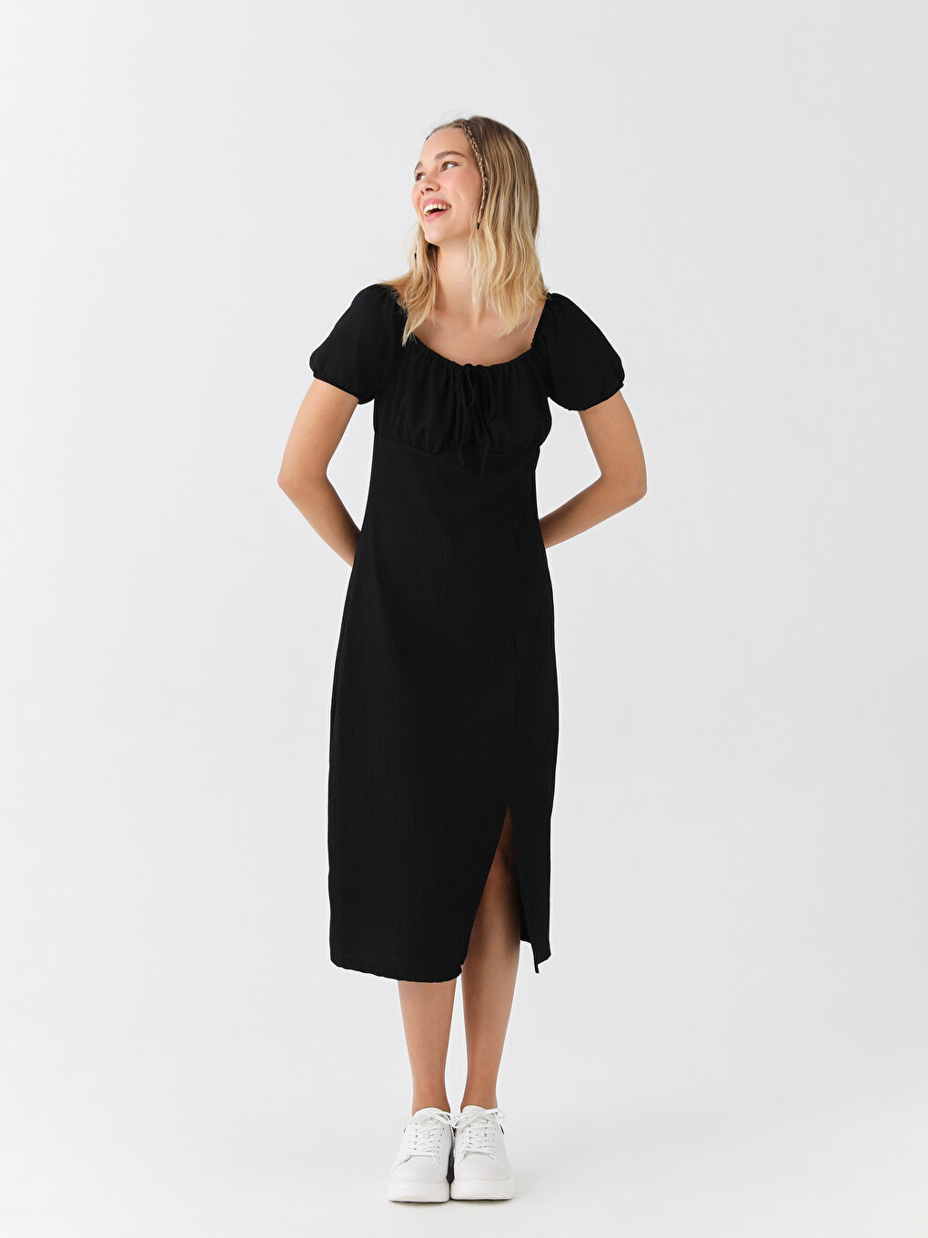 Siyah Kayık Yaka Düz Kısa Kollu Kadın Elbise-1