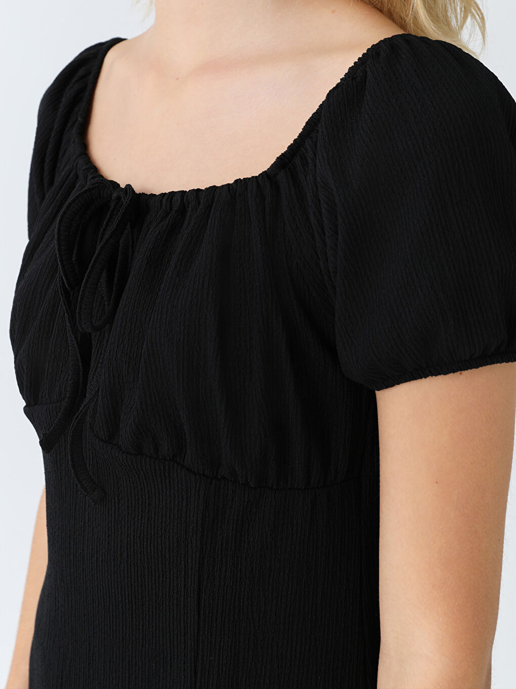 Siyah Kayık Yaka Düz Kısa Kollu Kadın Elbise-3