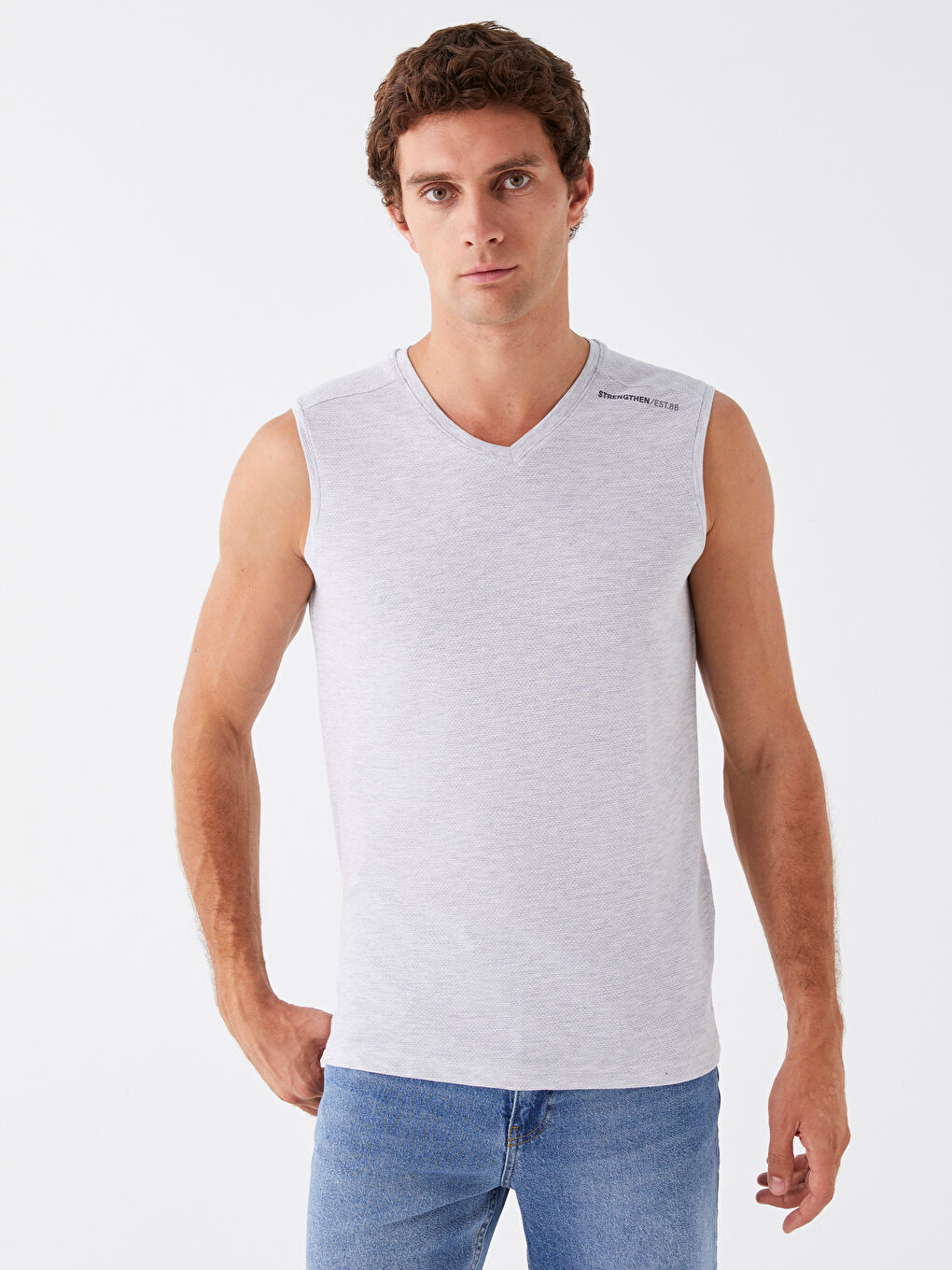 Tricou fără mâneci imprimat cu decolteu în V pentru bărbați