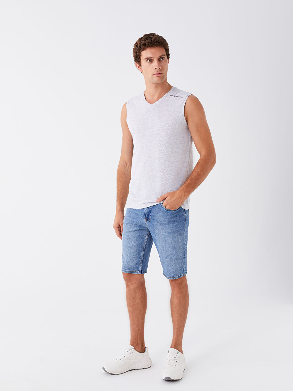 Tricou fără mâneci imprimat cu decolteu în V pentru bărbați-2