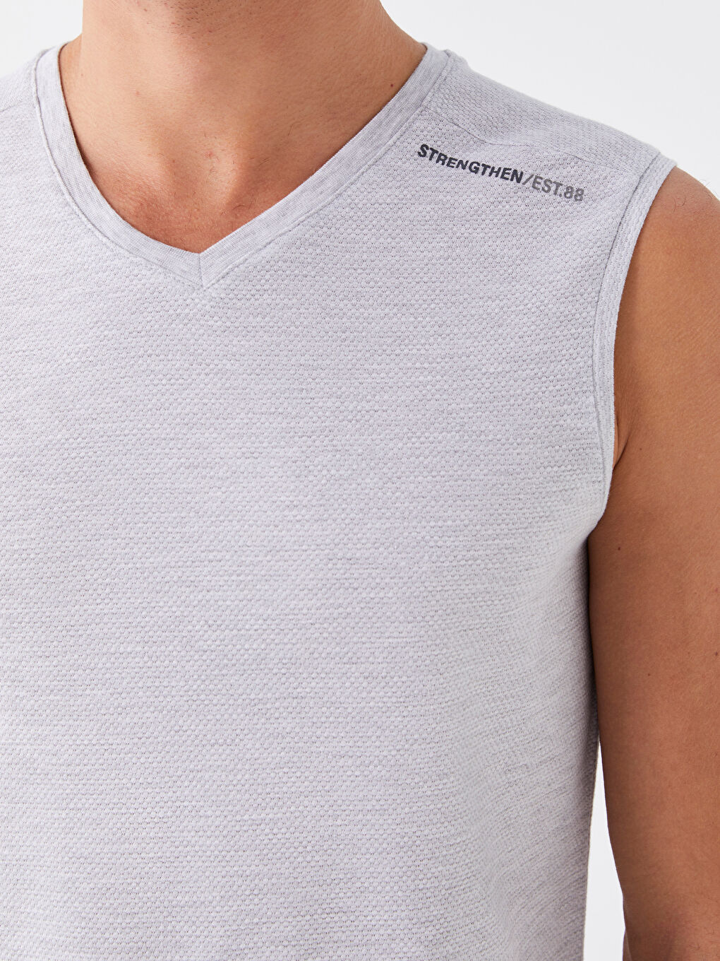 Tricou fără mâneci imprimat cu decolteu în V pentru bărbați-3