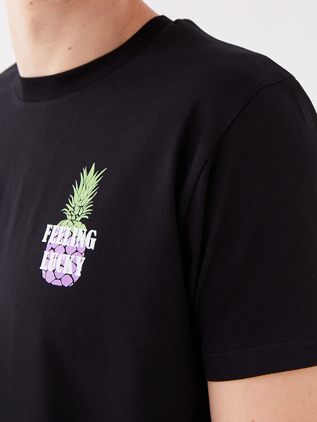 Siyah Bisiklet Yaka Kısa Kollu Baskılı Penye Erkek Tişört-3