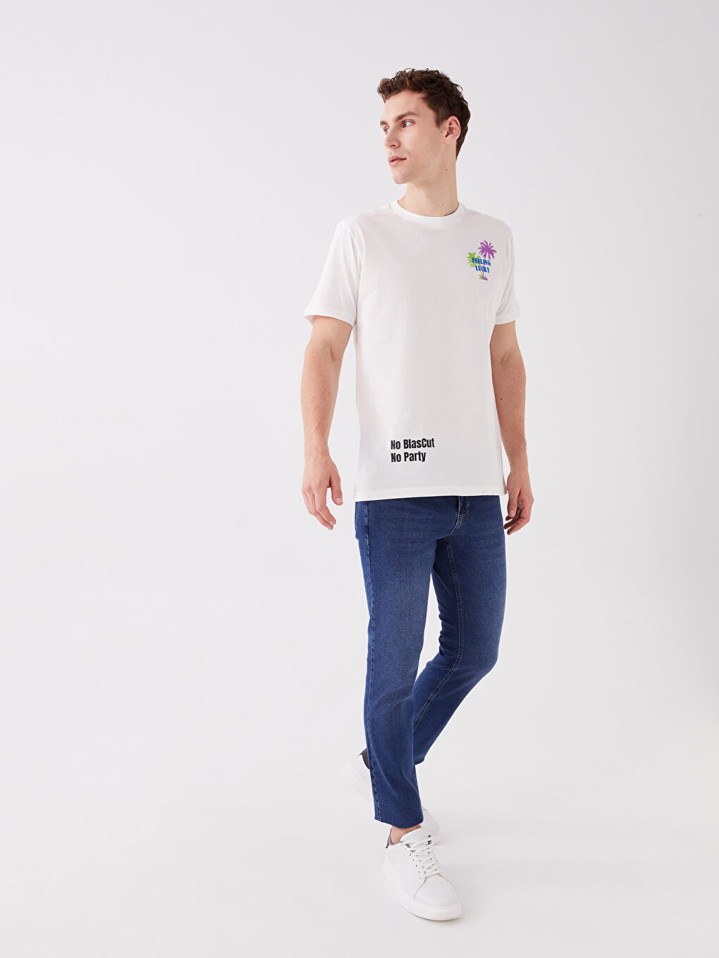 Beyaz Bisiklet Yaka Kısa Kollu Baskılı Penye Erkek Tişört-2