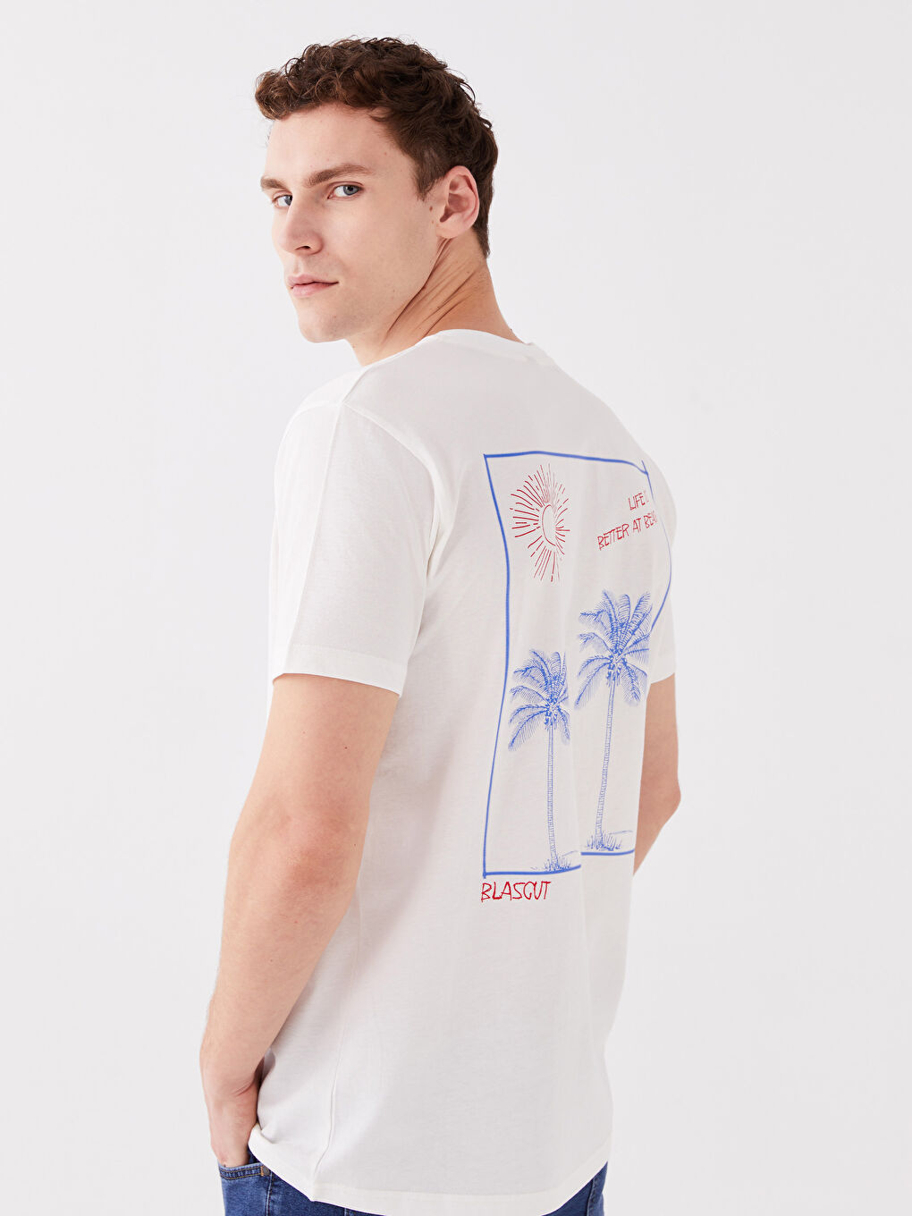 Beyaz Bisiklet Yaka Kısa Kollu Baskılı Penye Erkek Tişört