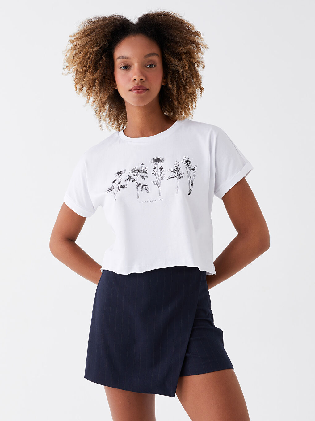 Crew Neck Printed Short Sleeve Women's Crop Top