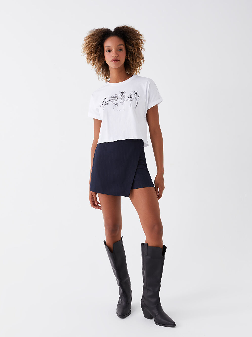 Crew Neck Printed Short Sleeve Women's Crop Top-2