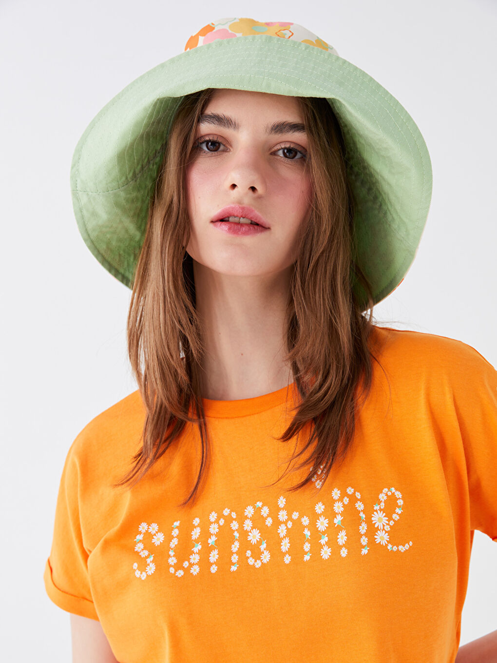 Turuncu Bisiklet Yaka Nakışlı Kısa Kollu Kadın Crop-5