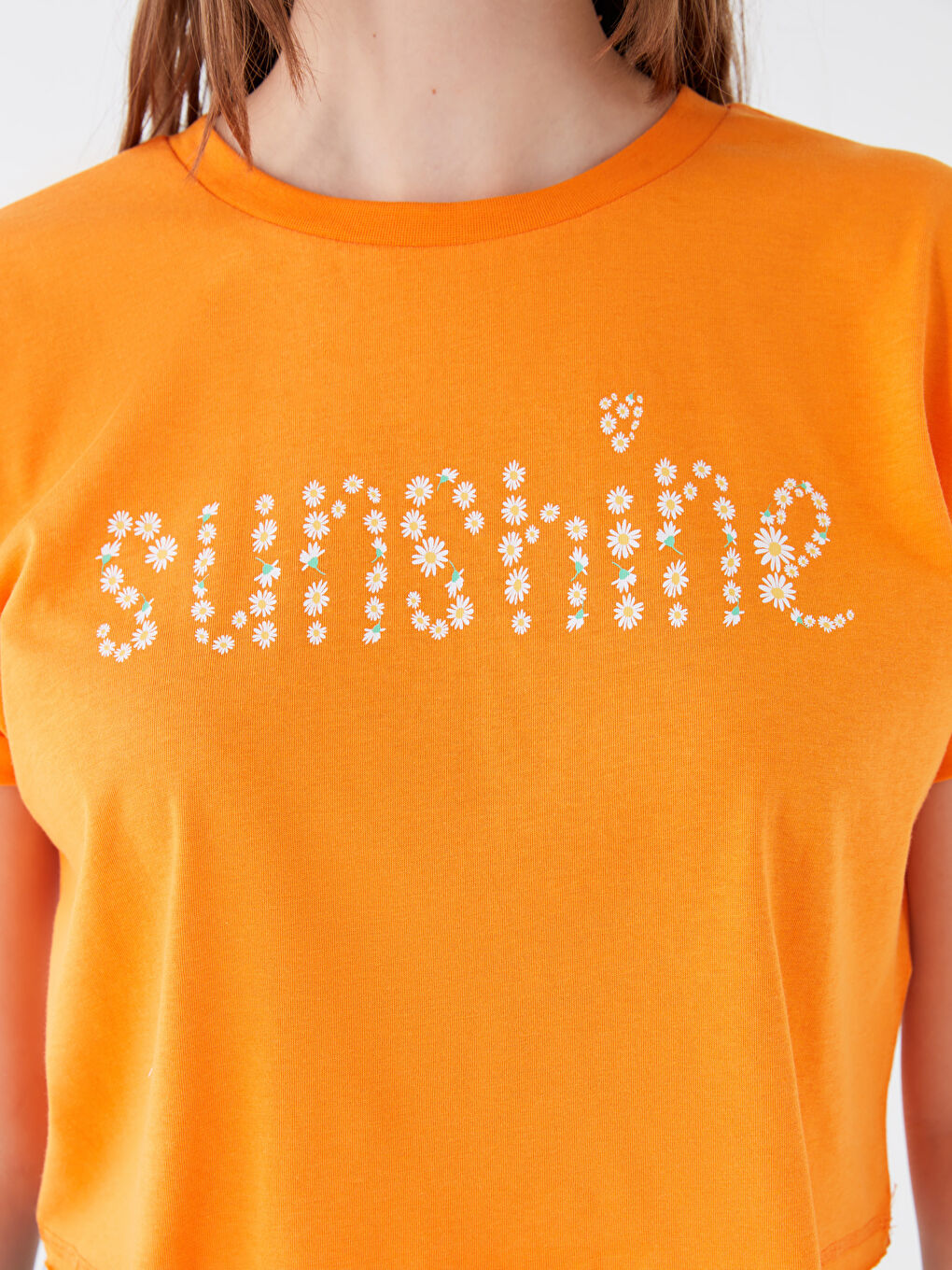 Turuncu Bisiklet Yaka Nakışlı Kısa Kollu Kadın Crop-6