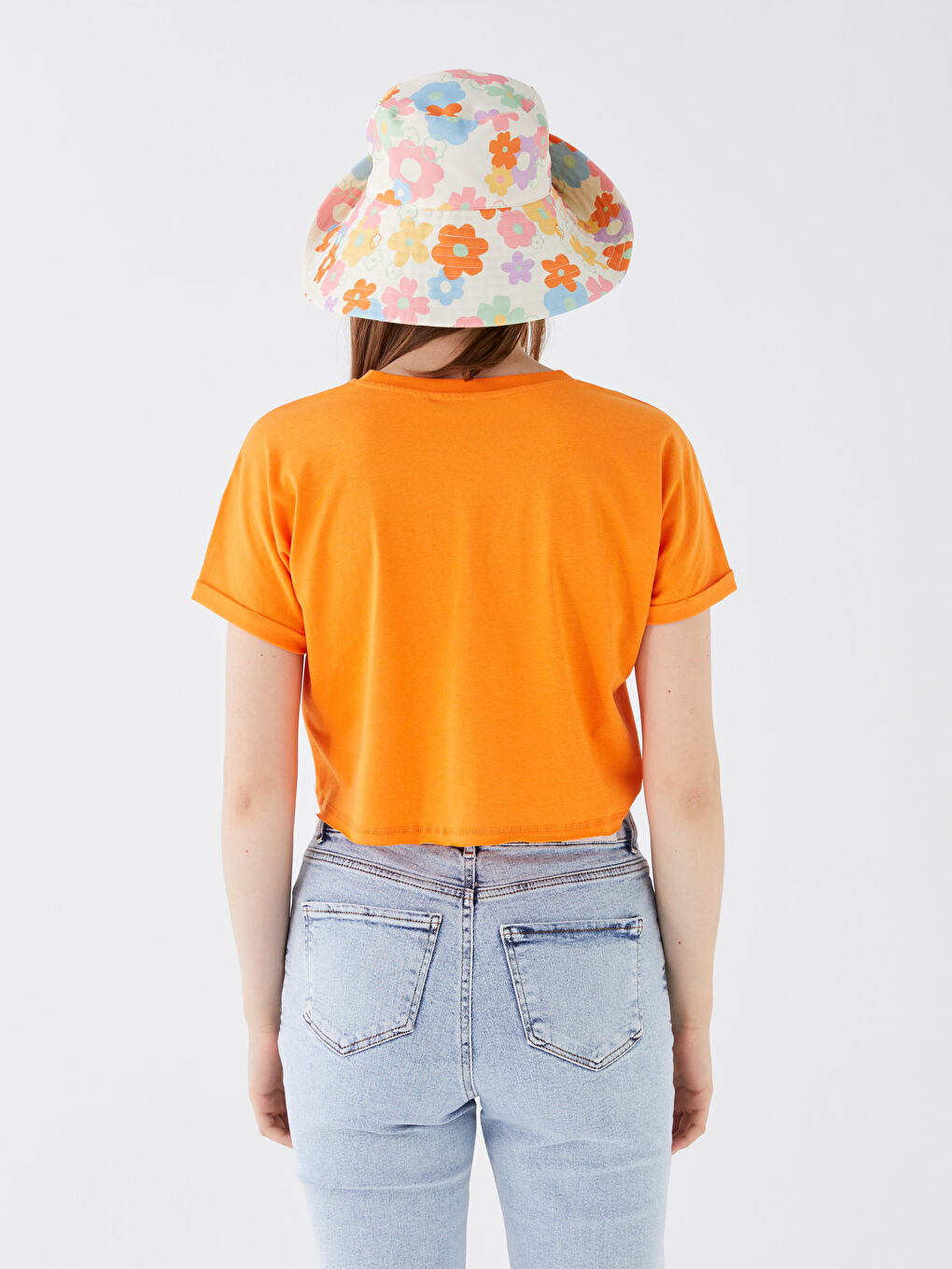 Turuncu Bisiklet Yaka Nakışlı Kısa Kollu Kadın Crop-7