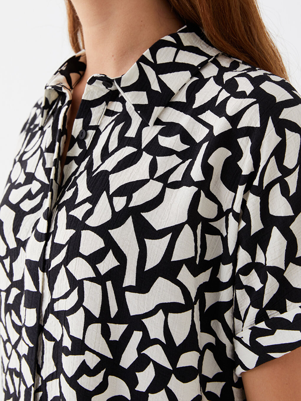 Ekru Desenli Kısa Kollu Oversize Kadın Gömlek-3