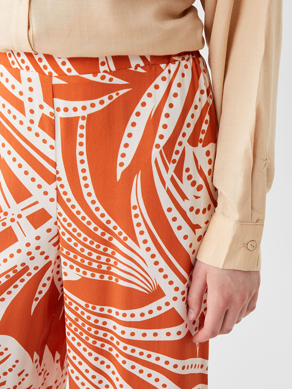 بنطلون نسائي بخصر مرن واسع منقوش للسيدات-1