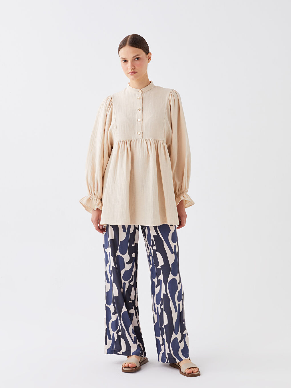 Ekru Beli Lastikli Rahat Kalıp Desenli Kadın Pantolon