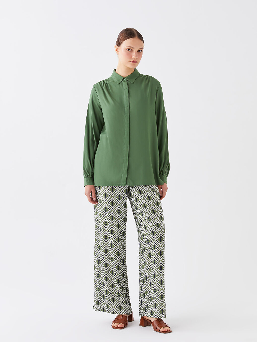 Yeşil Beli Lastikli Rahat Kalıp Desenli Kadın Pantolon