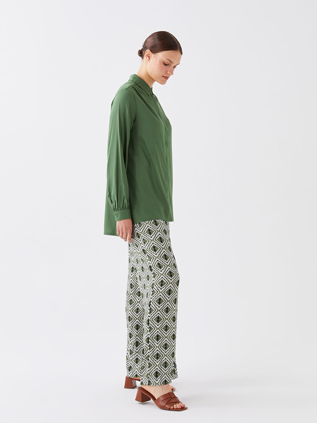 Yeşil Beli Lastikli Rahat Kalıp Desenli Kadın Pantolon-1