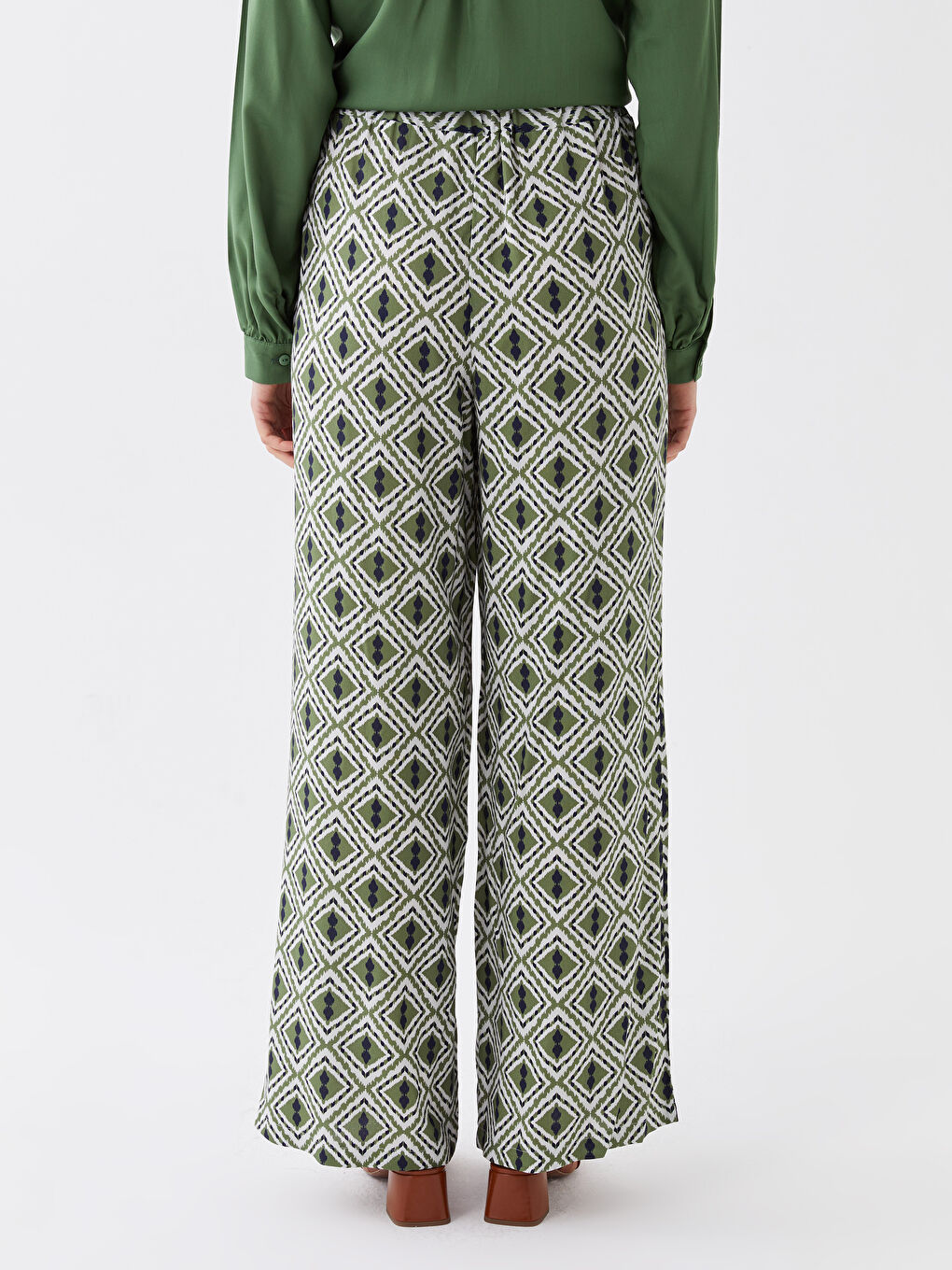 Yeşil Beli Lastikli Rahat Kalıp Desenli Kadın Pantolon-3
