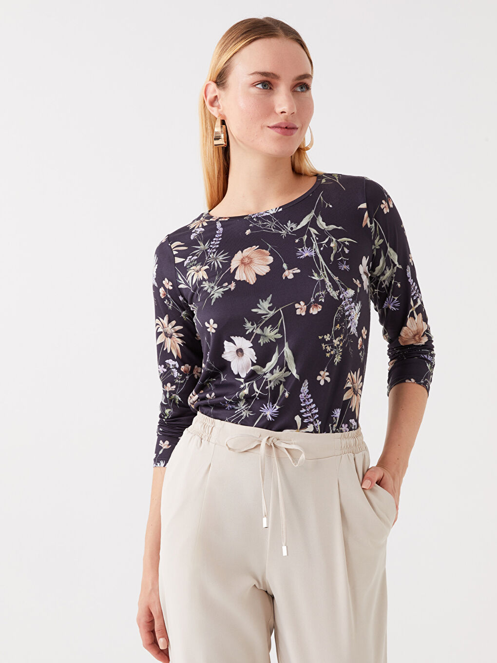 Crew Neck Floral Long Sleeve Women's Blouse-1