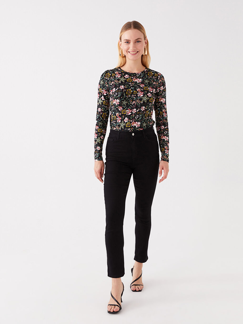 Siyah Bisiklet Yaka Çiçekli Uzun Kollu Kadın Bluz-2
