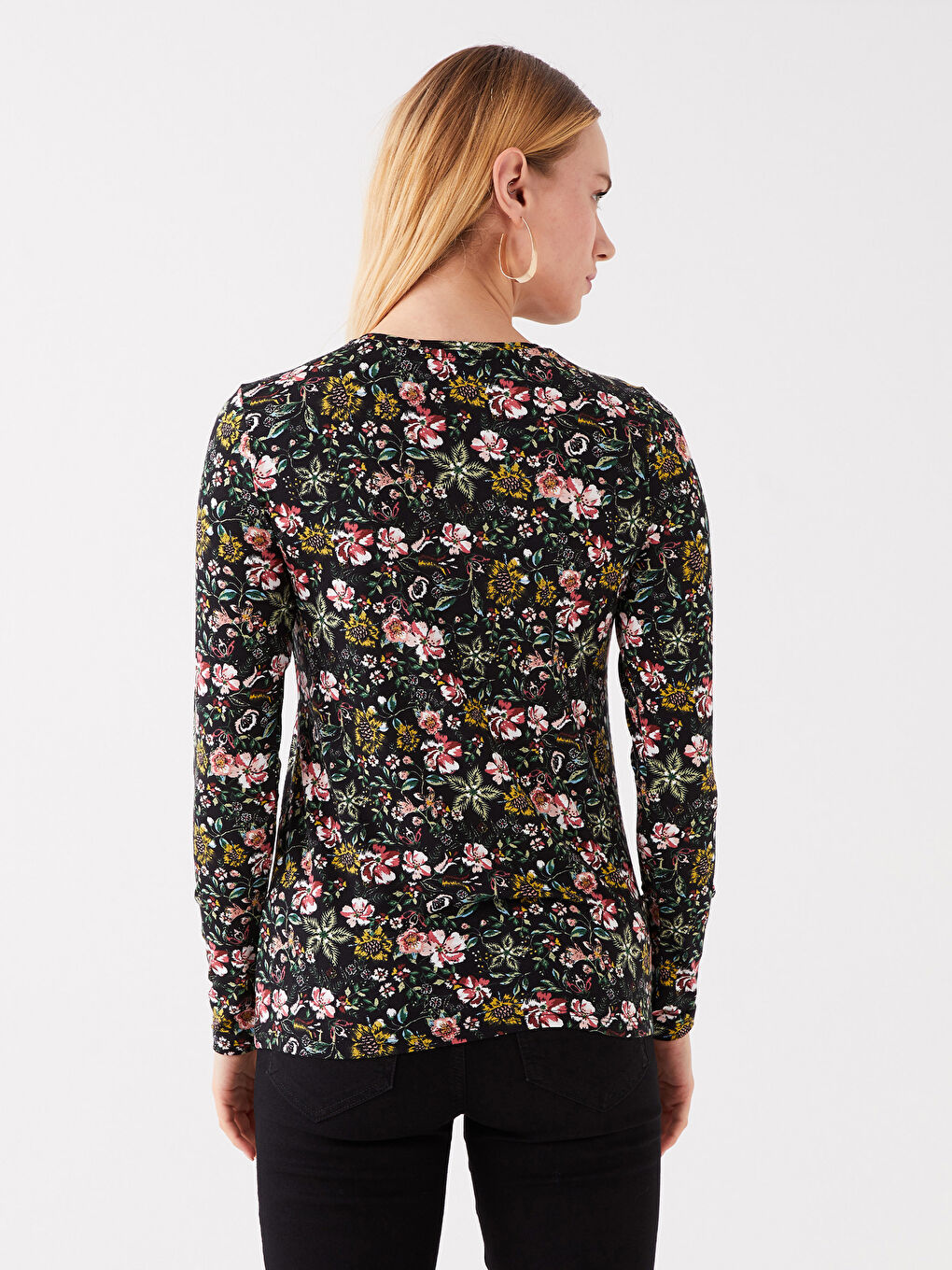 Siyah Bisiklet Yaka Çiçekli Uzun Kollu Kadın Bluz-4