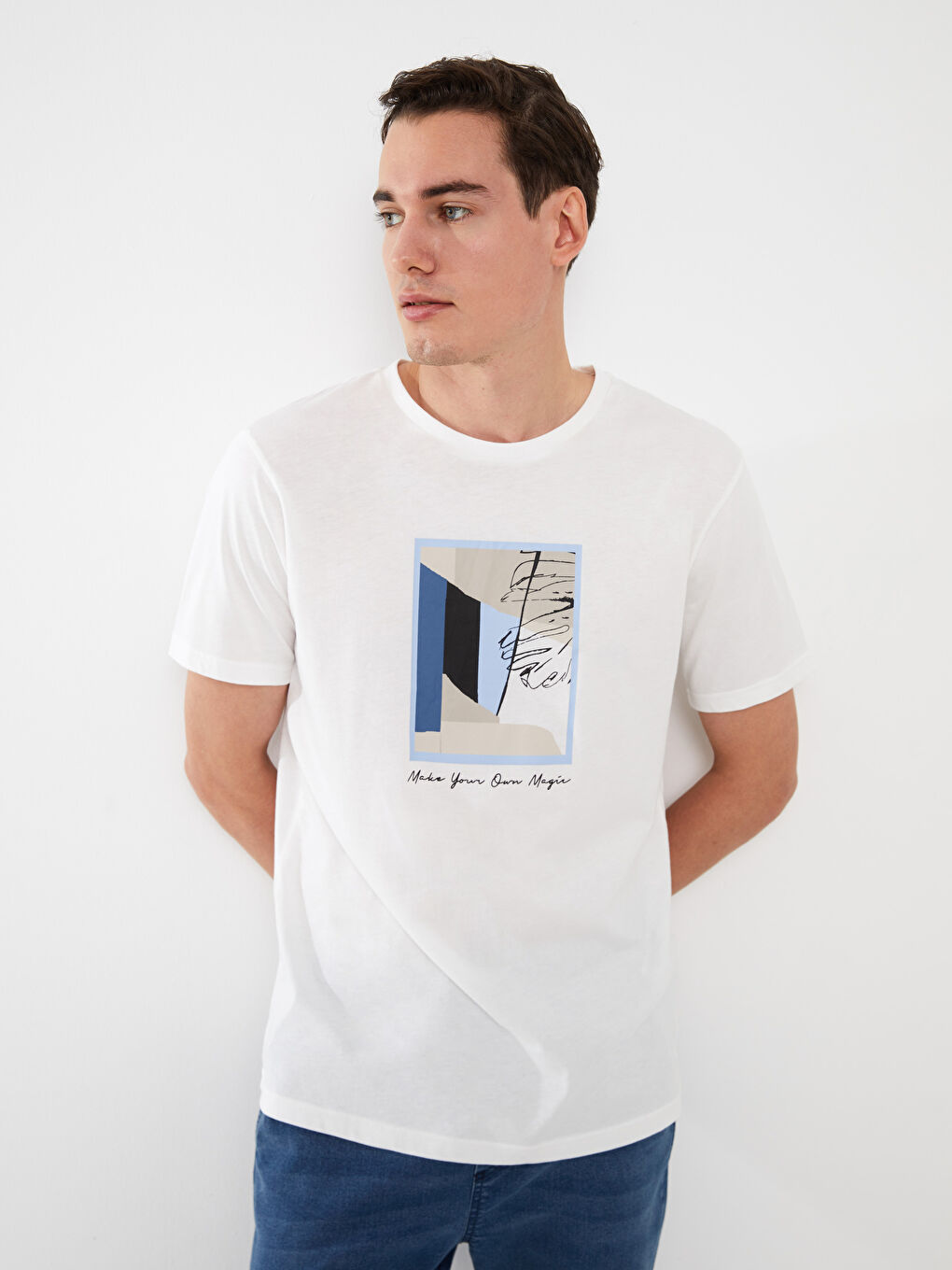 Beyaz Bisiklet Yaka Kısa Kollu Baskılı Penye Erkek Tişört-1