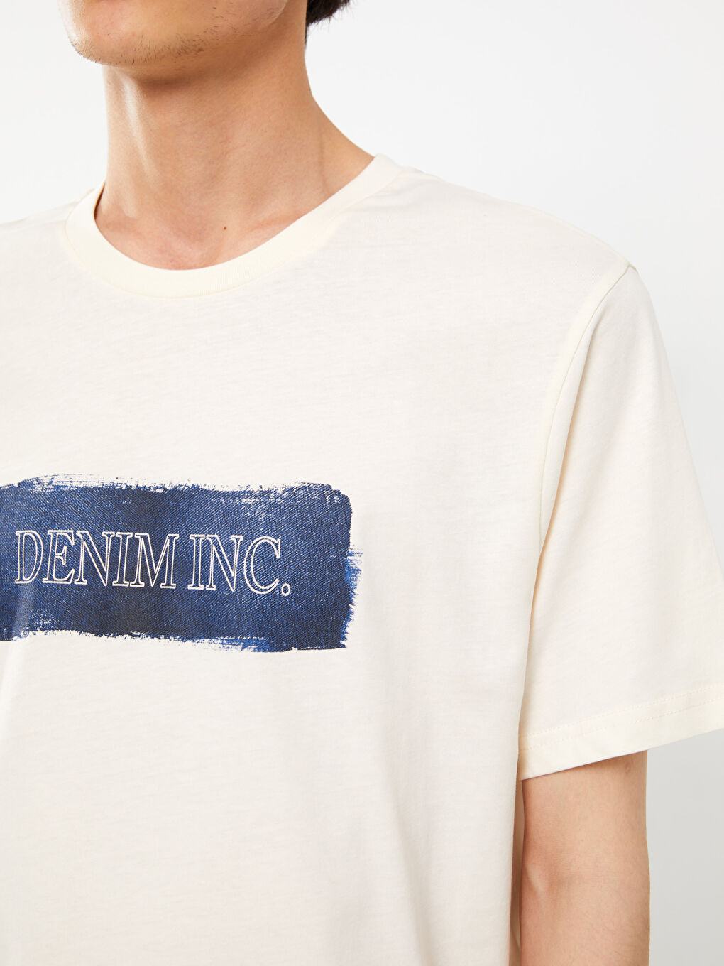 Ekru Bisiklet Yaka Kısa Kollu Baskılı Penye Erkek Tişört-3