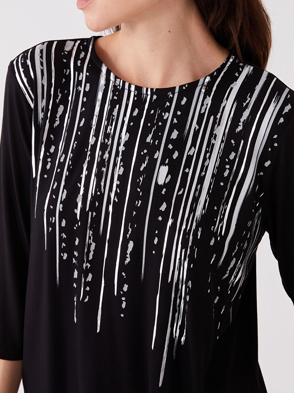 بلوز یه‌خه‌ خڕ نەخشدار قۆڵ درێژ بۆ ژنان-3