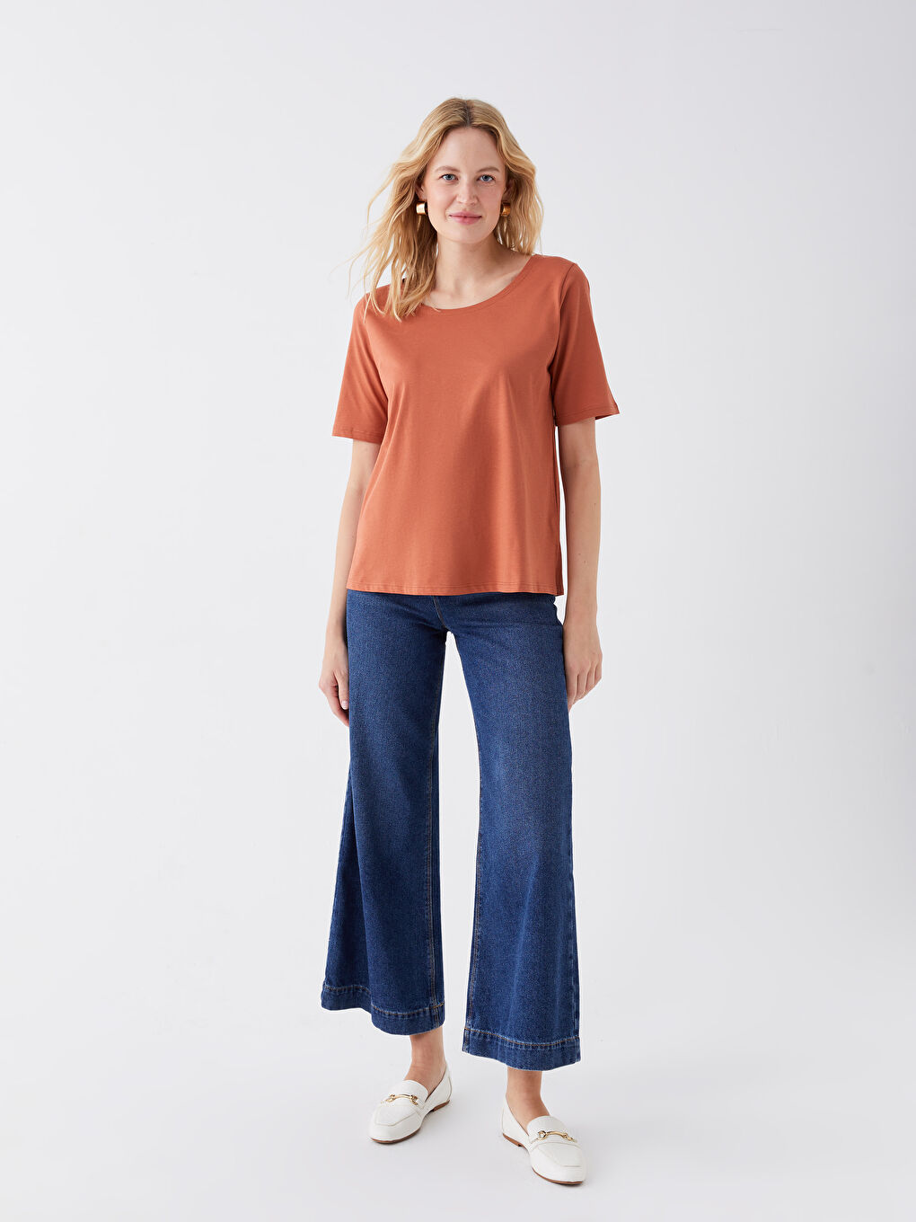 Kahverengi Bisiklet Yaka Düz Kısa Kollu Kadın Tişört-2