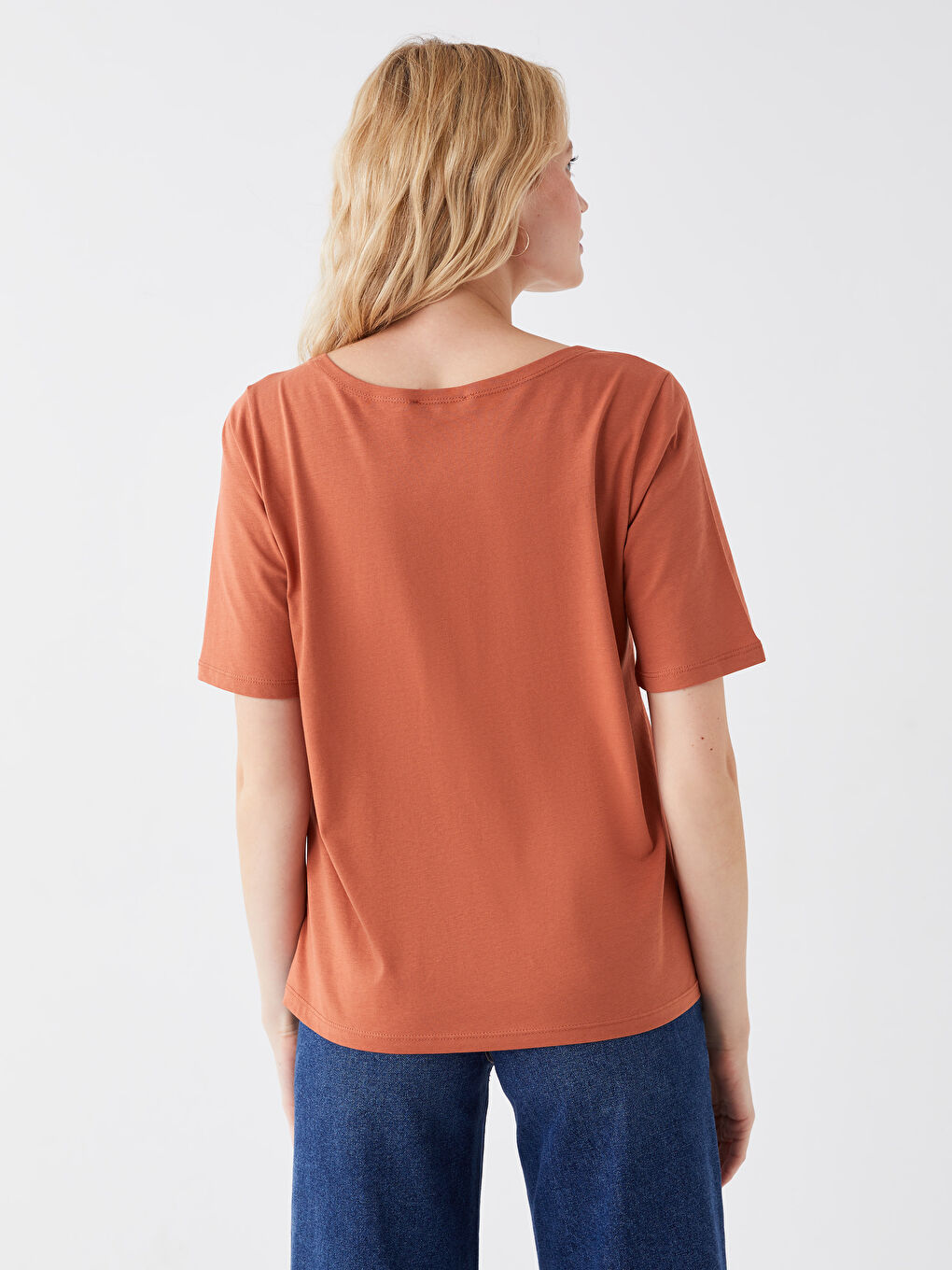 Kahverengi Bisiklet Yaka Düz Kısa Kollu Kadın Tişört-4