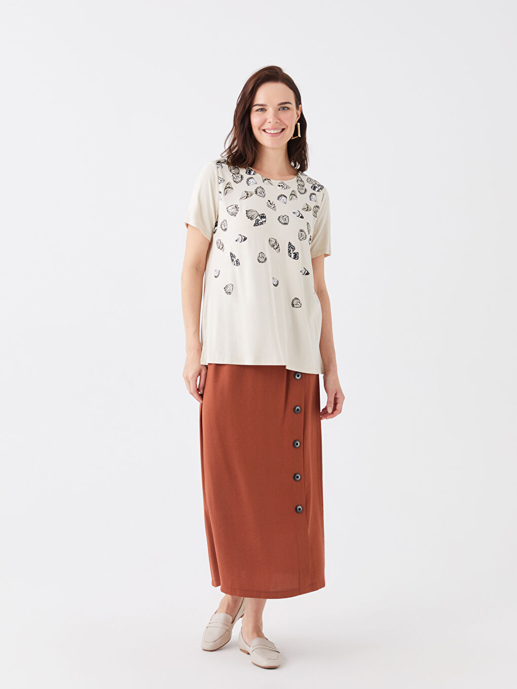 Bej Bisiklet Yaka Baskılı Kısa Kollu Kadın Tişört-1