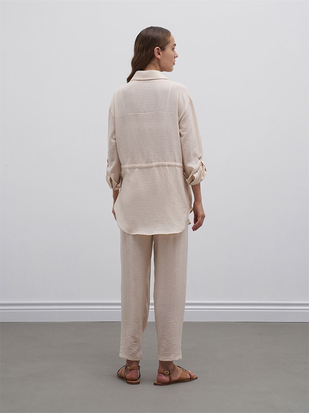 Bej Standart Fit Düz Keten Karışımlı Kadın Pantolon-2