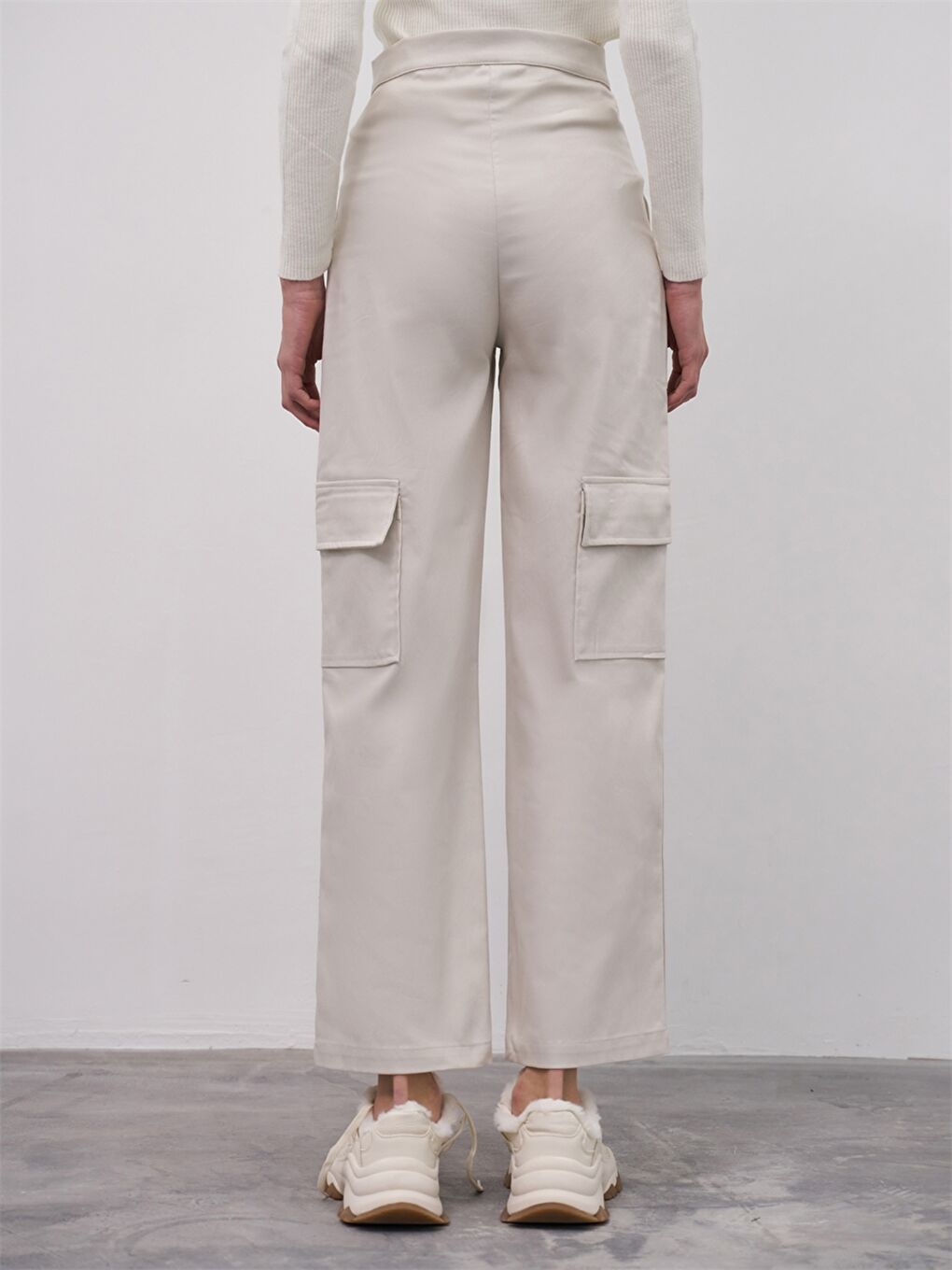Bej Dar Fit Düz Geniş Paça Kadın Kargo Pantolon-1
