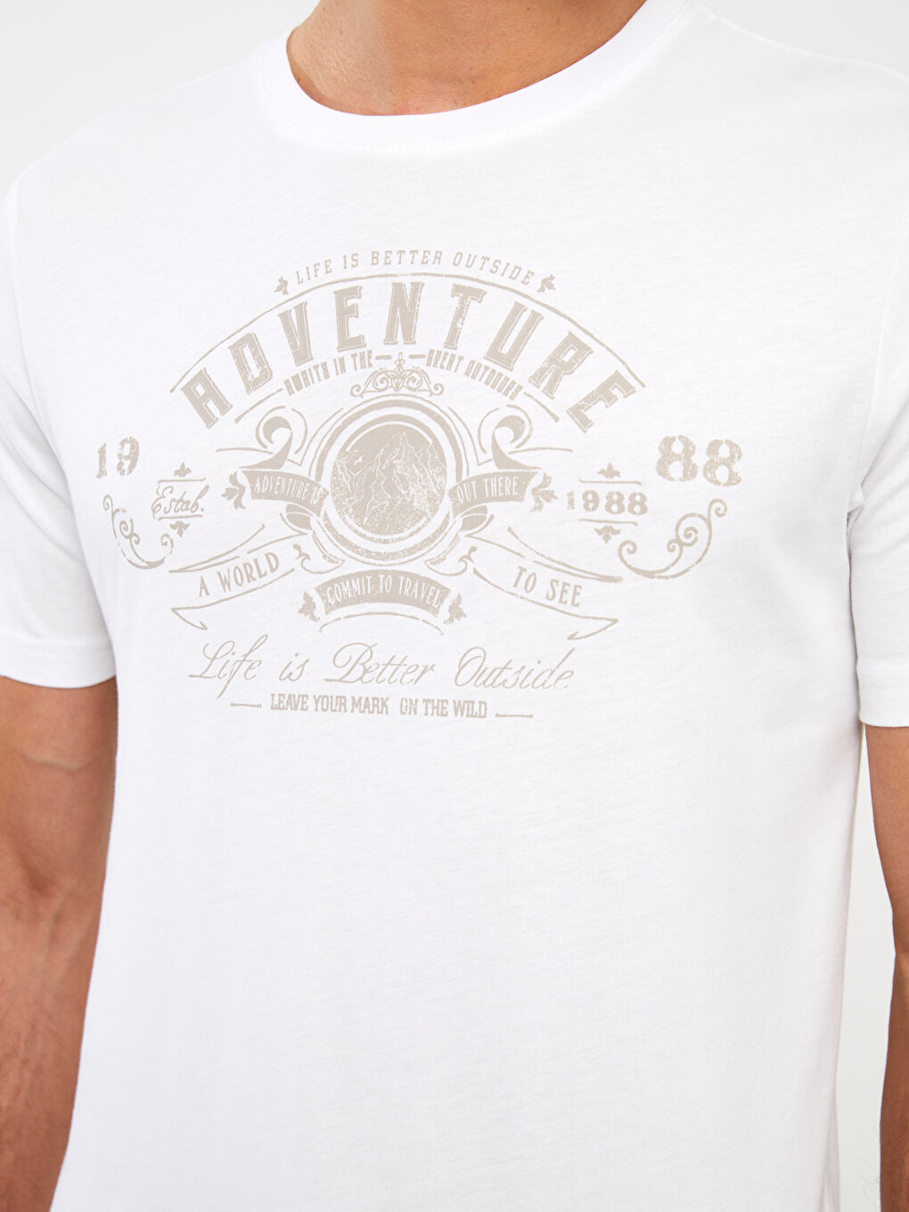 Beyaz Bisiklet Yaka Kısa Kollu Baskılı Penye Erkek Tişört-3