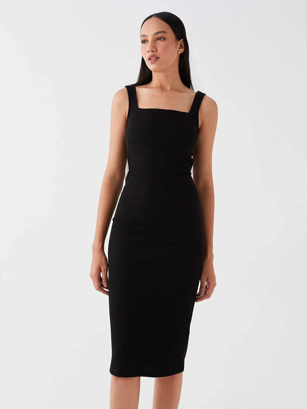 Siyah Kare Yaka Düz Askılı Kadın Elbise-1