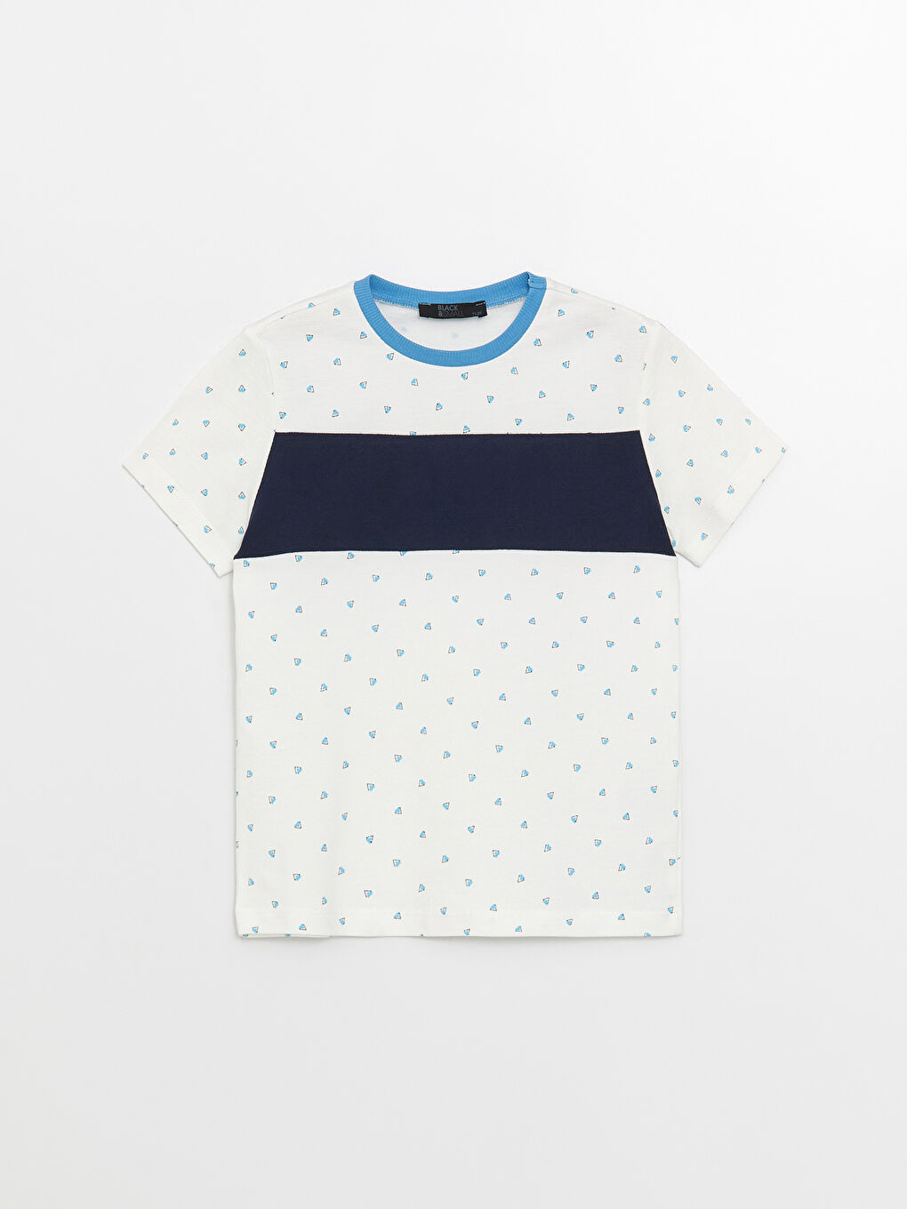 Beyaz Bisiklet Yaka Desenli Kısa Kollu Erkek Çocuk Tişört