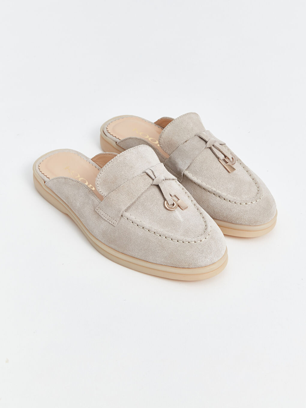 Bej Klasik Görünümlü Kadın Ev Terliği