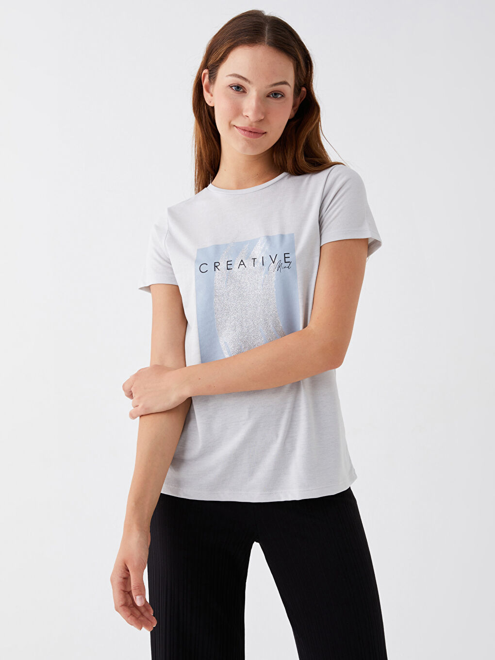 Gri Bisiklet Yaka Baskılı Kısa Kollu Kadın Tişört