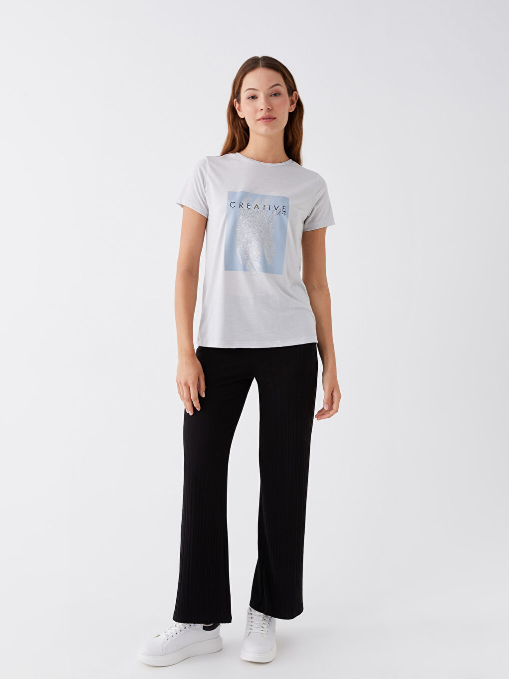 Gri Bisiklet Yaka Baskılı Kısa Kollu Kadın Tişört-2