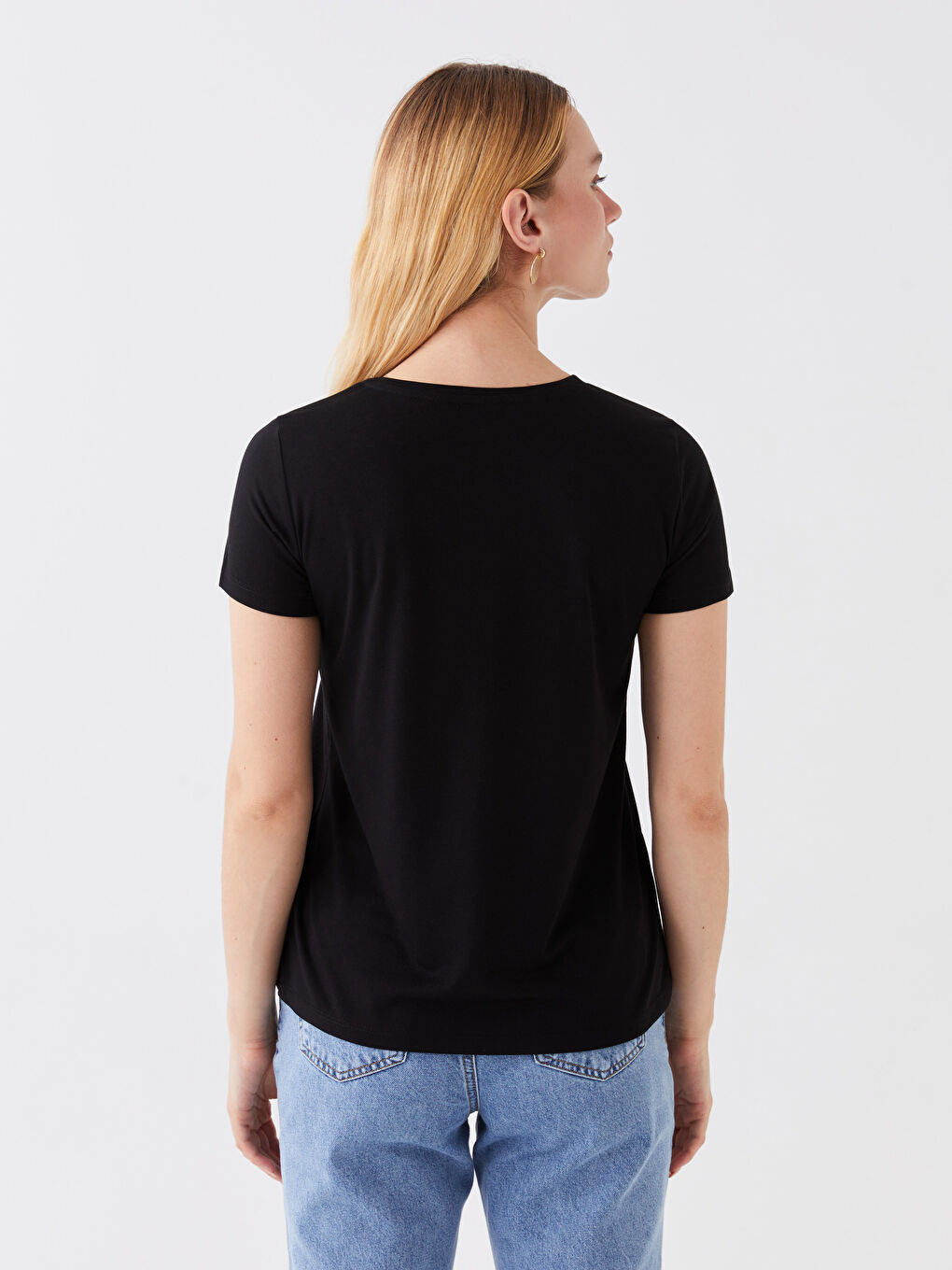 Siyah Bisiklet Yaka Baskılı Kısa Kollu Kadın Tişört-4